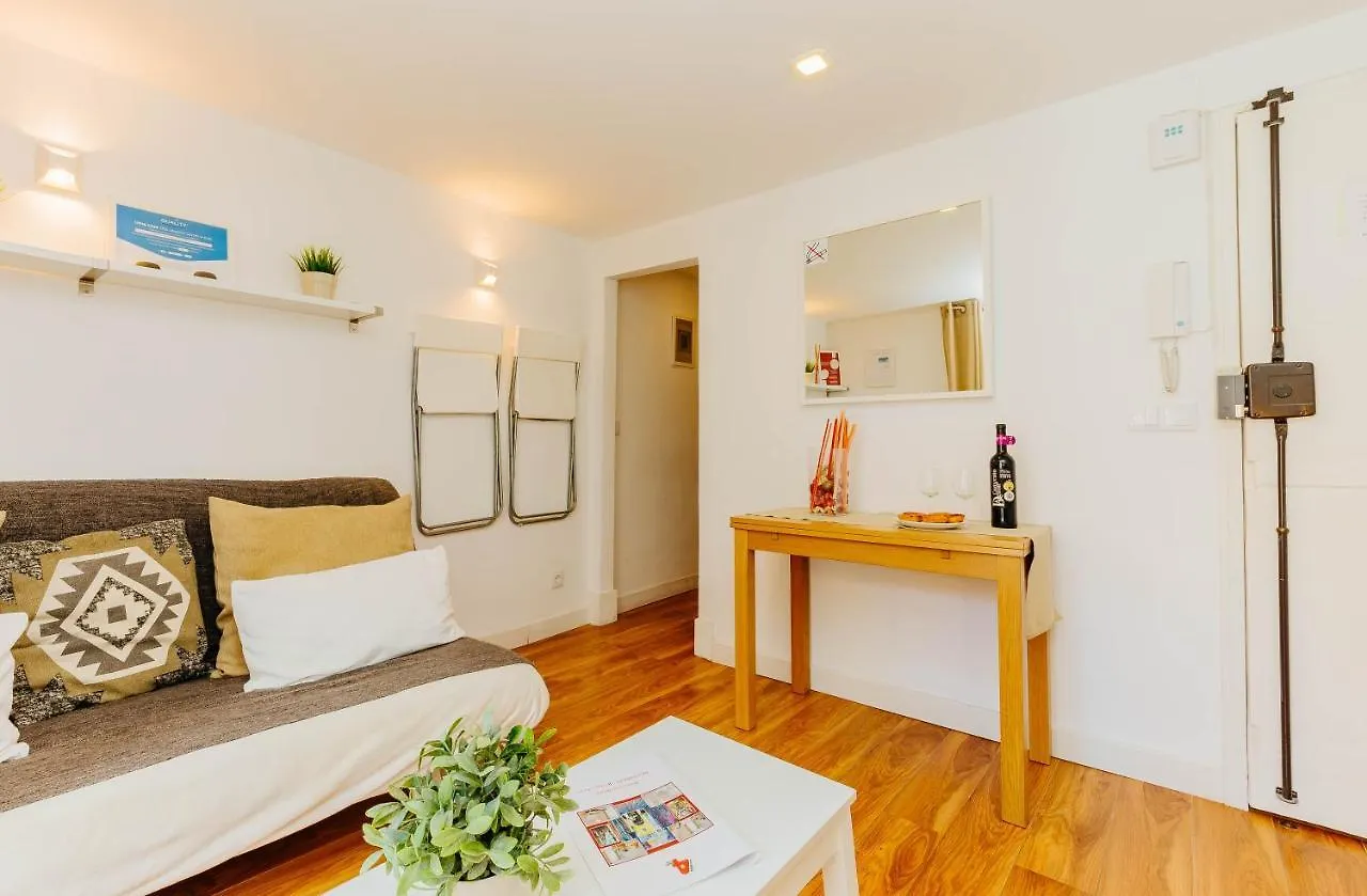Rent4Rest Bairro Alto Charming 1Bd Apartment Lisboa 0*,  Portugal