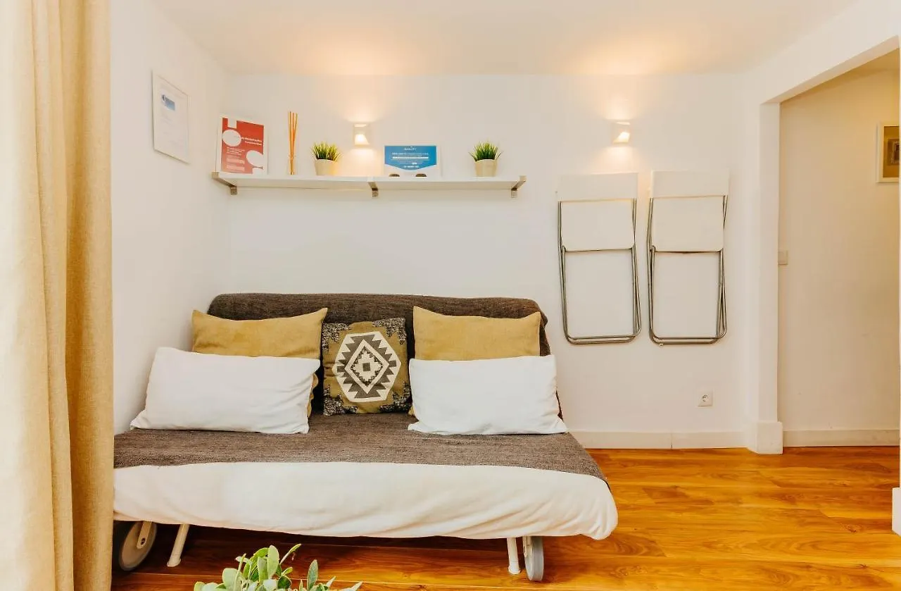 Rent4Rest Bairro Alto Charming 1Bd Apartment Lisbon