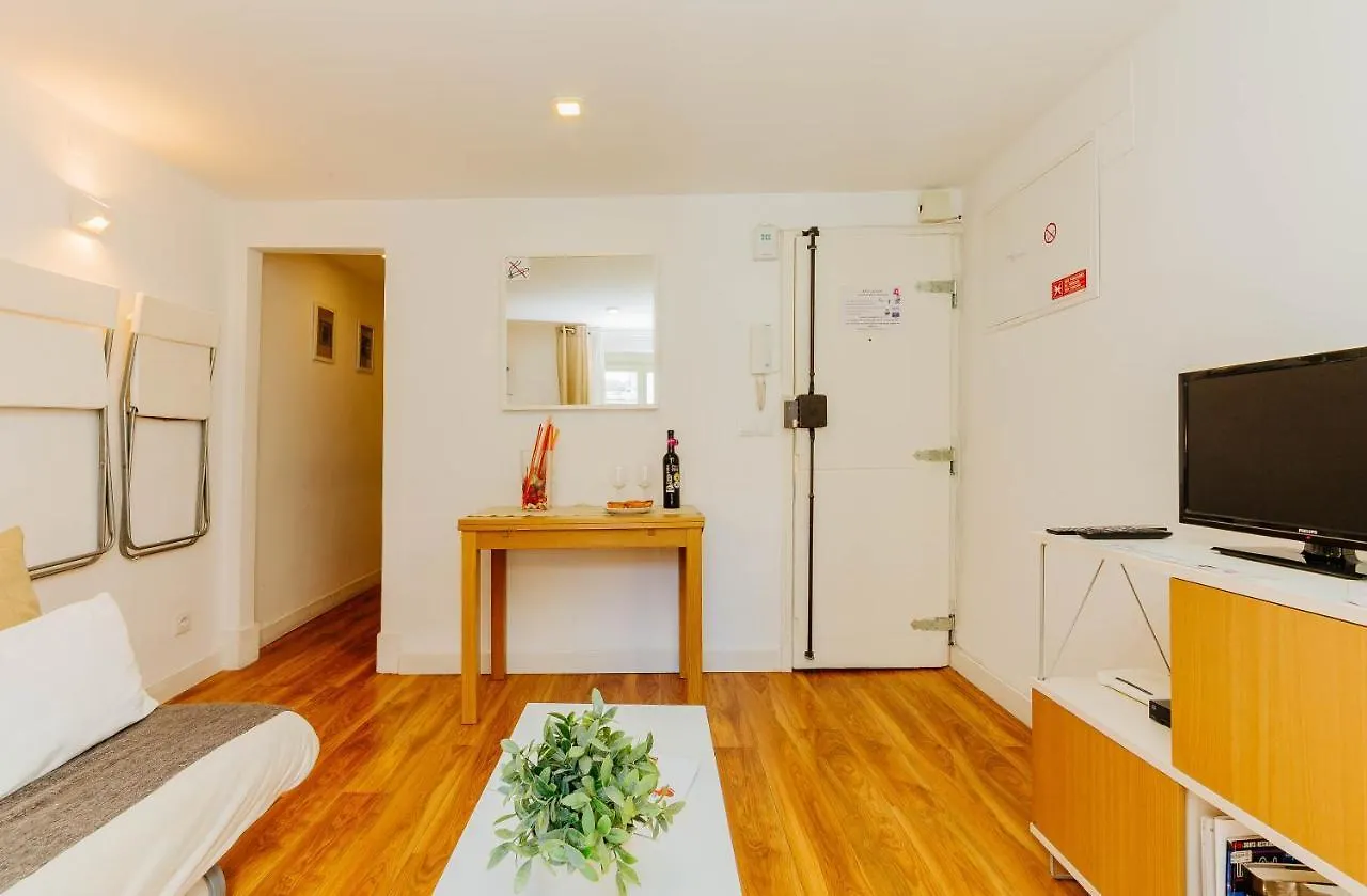 Rent4Rest Bairro Alto Charming 1Bd Apartment Lisboa